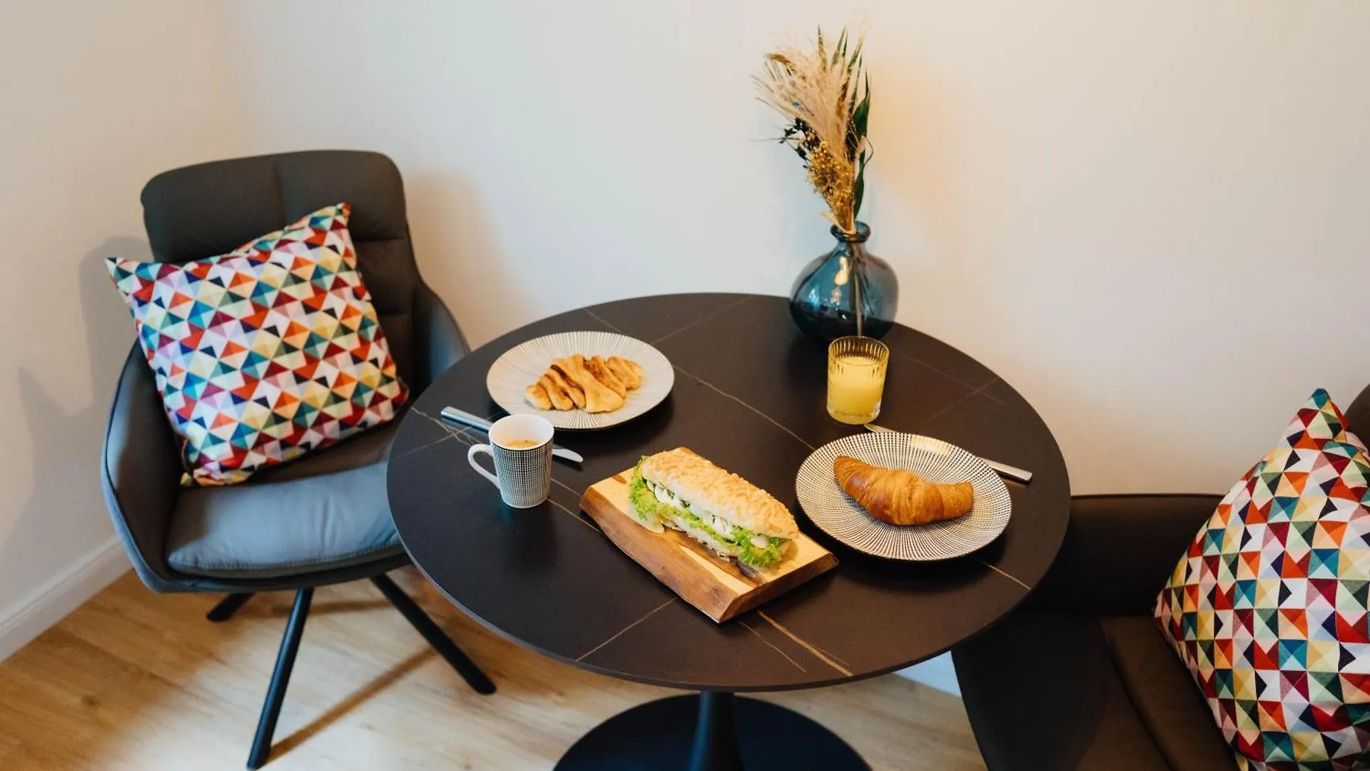 Stylish 2 Room App In Trendy District Of Гамбург 0*,